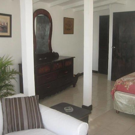 Roots Bamboo Beach Resort Negril Exterior foto