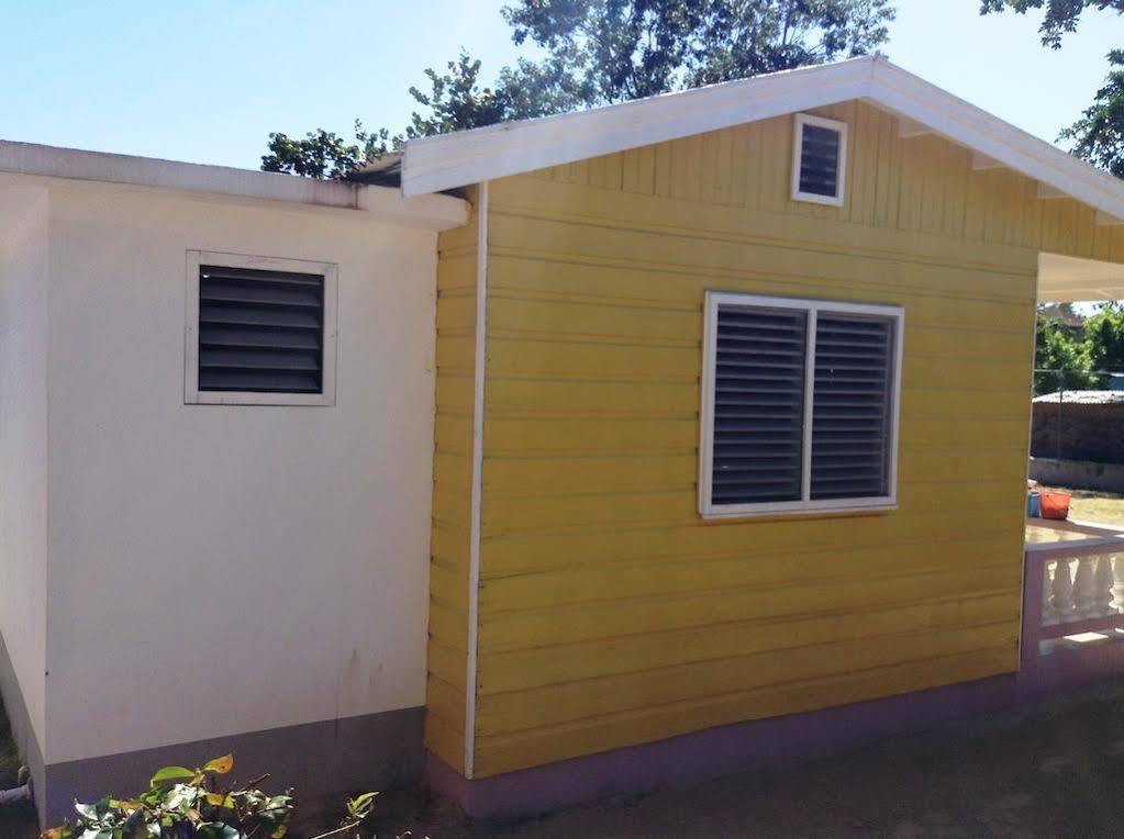 Roots Bamboo Beach Resort Negril Exterior foto